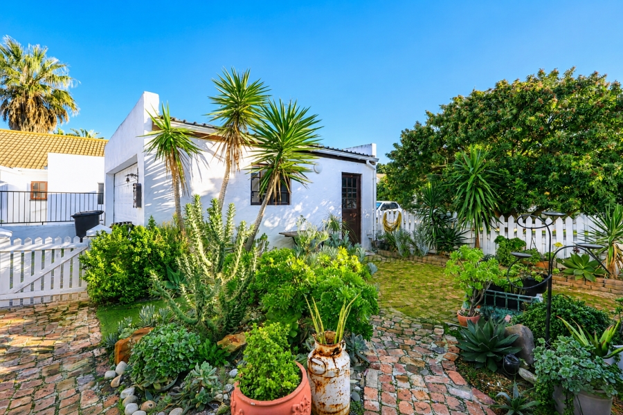 3 Bedroom Property for Sale in Table View Western Cape